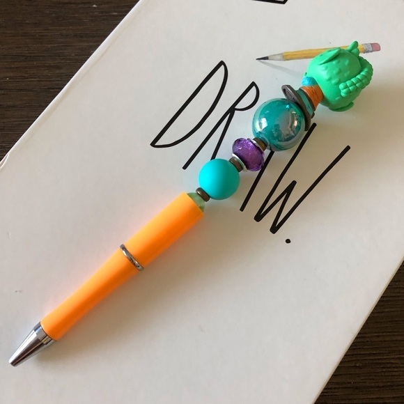 Disney Doorables: Star Wars: Greedo handmade beaded pen - Picture 3 of 3